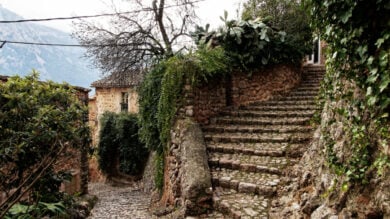 Alla scoperta dello splendido borgo calabrese dove è stata girata la serie con Can Yaman, Sandokan