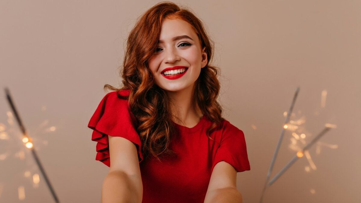 Gli illuminanti in siero per una pelle che splende sotto le luci di Natale Gli illuminanti in siero per una pelle che splende sotto le luci di Natale