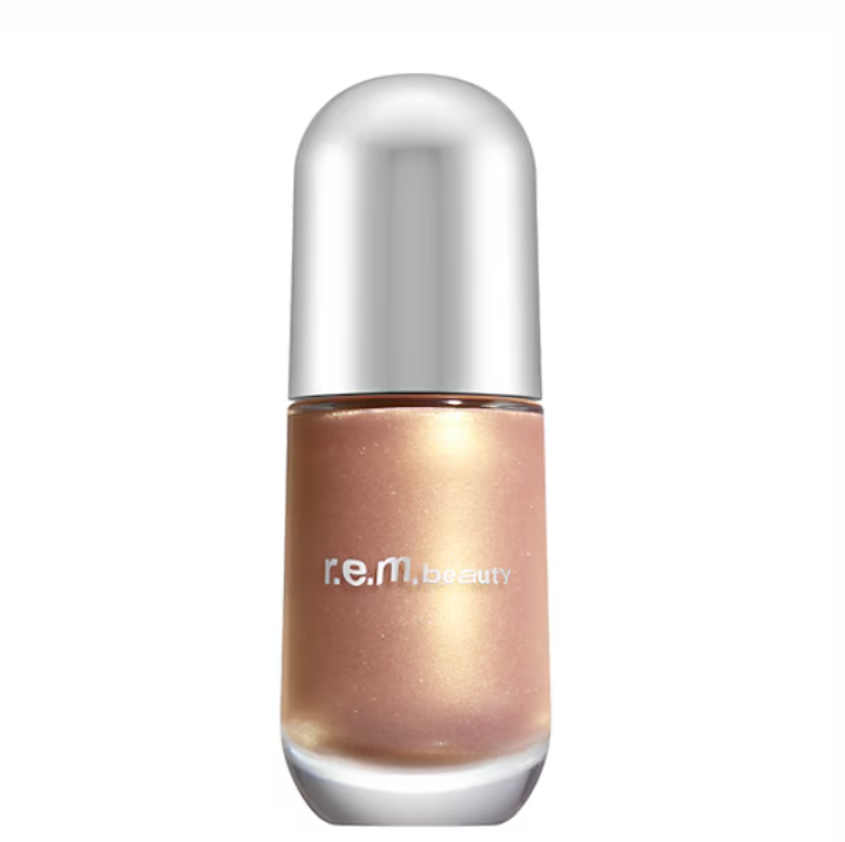 Gli illuminanti in siero per una pelle che splende sotto le luci di Natale Gli illuminanti in siero per una pelle che splende sotto le luci di Natale