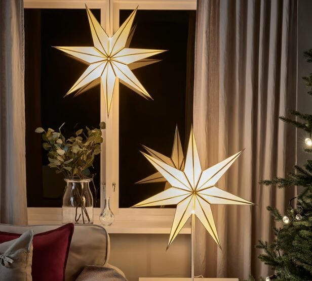 Decora il Balcone per il Natale con IKEA: idee creative per uno spazio outdoor che conquista Decora il Balcone per il Natale con IKEA: idee creative per uno spazio outdoor che conquista