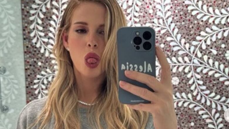 Alessia Marcuzzi sfoggia il perfetto Look per la notte di Capodanno: da copiare subito!