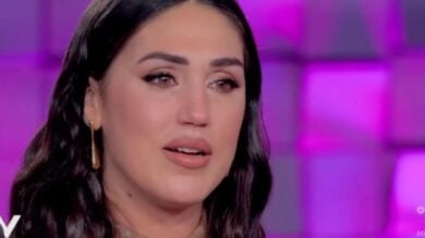 Cecilia Rodriguez, a Verissimo sfoggia il coordinato che devi assolutamente avere nell’armadio!