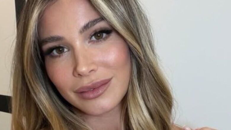 Diletta Leotta, di rosso per l’ultimo giorno dell’anno: ma il Look è sporty-chic!