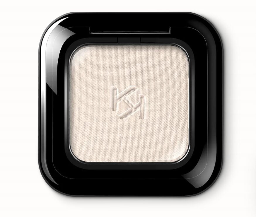 Cloud dancer, il Pantone 2026 che ispira un make up etereo e ultra chic