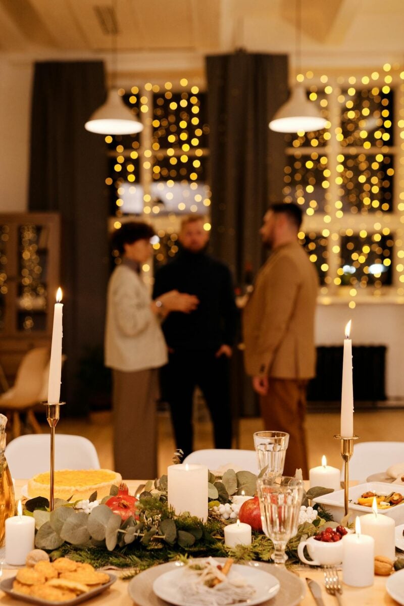 Come accogliere gli ospiti a Natale: idee e consigli per un’organizzazione impeccabile