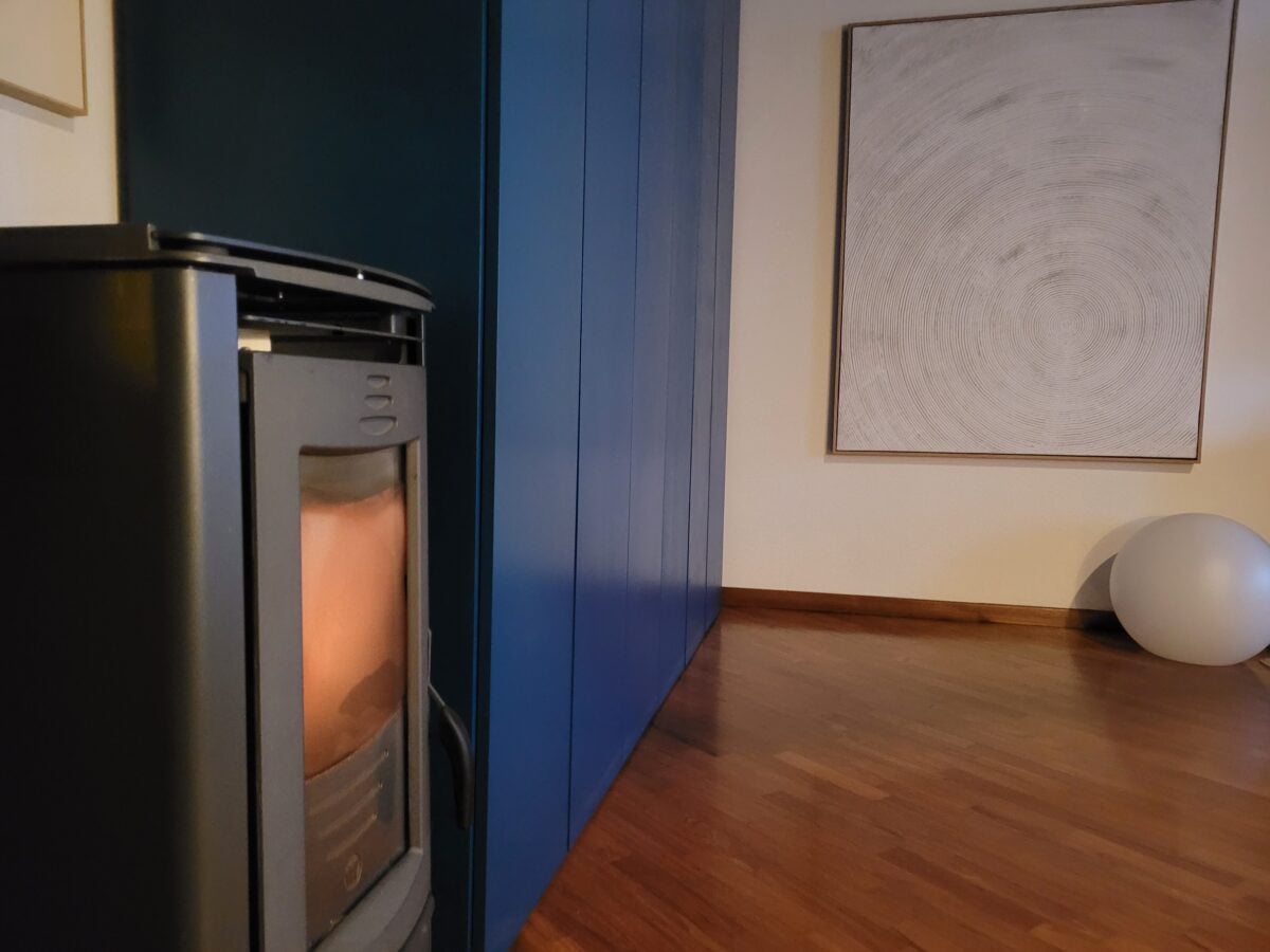 Stufa a pellet: gli errori invisibili che fanno lievitare consumi e spese domestiche