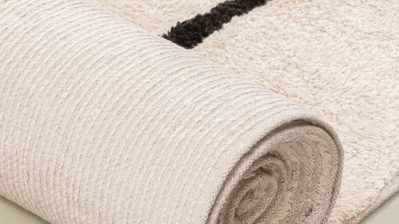 I tappeti di design più belli in Cloud Dancer, il nuovo bianco caldo che veste la Casa nel 2026