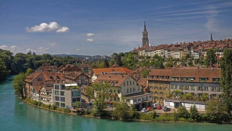 Viaggio nella bellissima città Svizzera di Berna, una vera perla da visitare ora