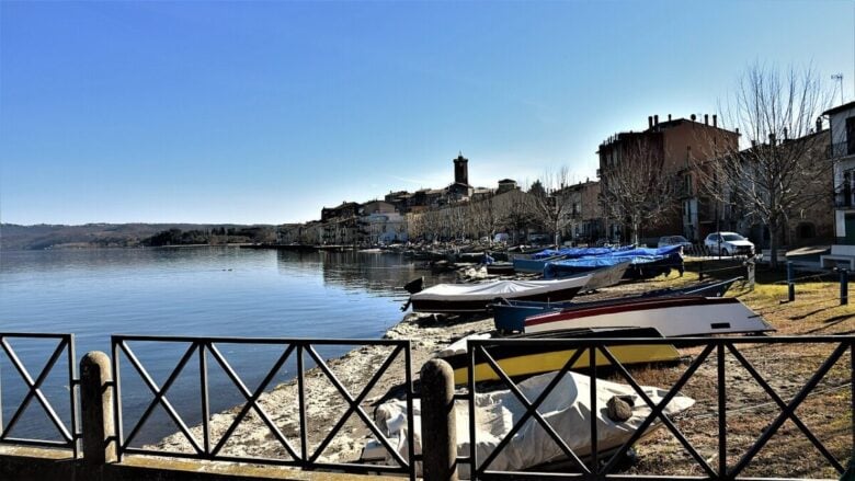 Questo pittoresco borgo di pescatori sul Lago di Bolsena è il rifugio perfetto per un weekend fuori città