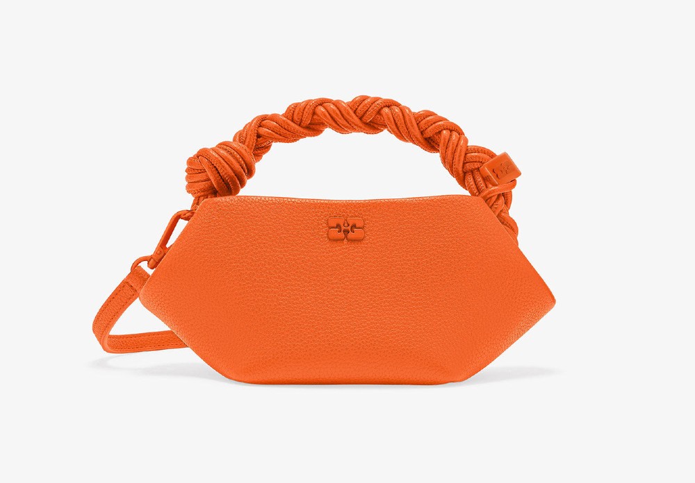 Trend Alert: è l’arancione brillante il colore di tendenza di questa stagione