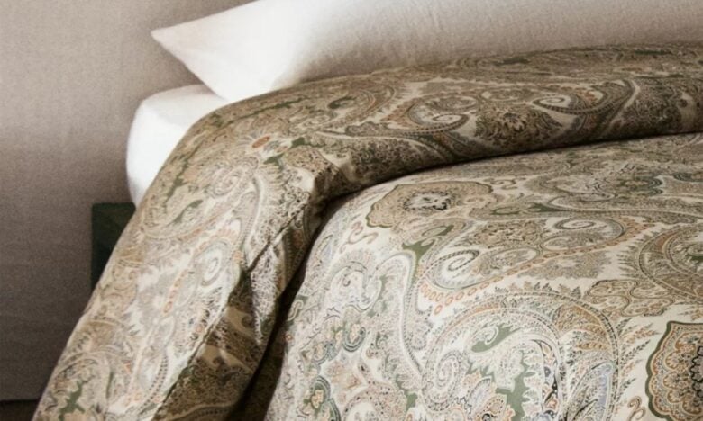 Biancheria da letto in stampa Paisley: come il motivo iconico torna a definire lo stile della camera da letto