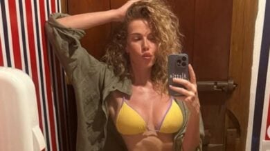 Alessia Marcuzzi vola in Brasile: il selfie in bikini fa impazzire i fan!