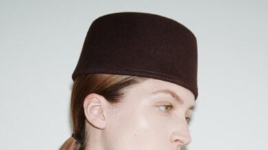 Cappello a tamburello: il fashion trend 2026 da provare ASAP!