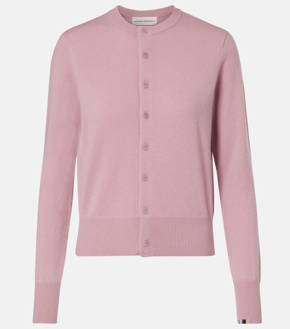 Le maglie in cashmere sono tutto ciò di cui abbiamo bisogno per affrontare i mesi più freddi