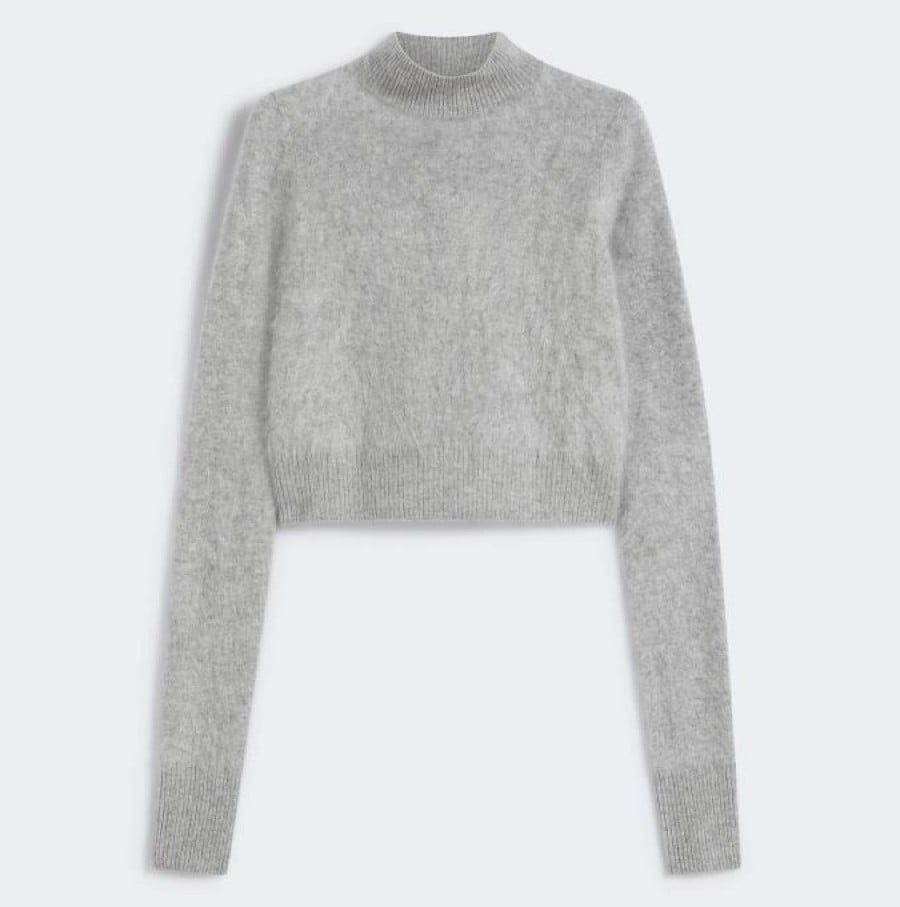 Le maglie in cashmere sono tutto ciò di cui abbiamo bisogno per affrontare i mesi più freddi