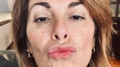 Vanessa Incontrada, per la prima puntata di Zelig 30 punta su un total black Look FOTO