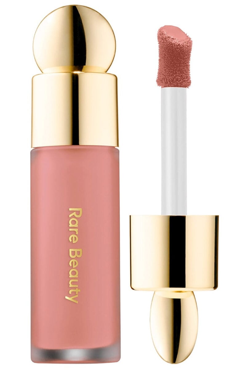 Le guance rosate di Margot Robbie in “Cime Tempestose” fanno tendenza: ecco i blush da provare…