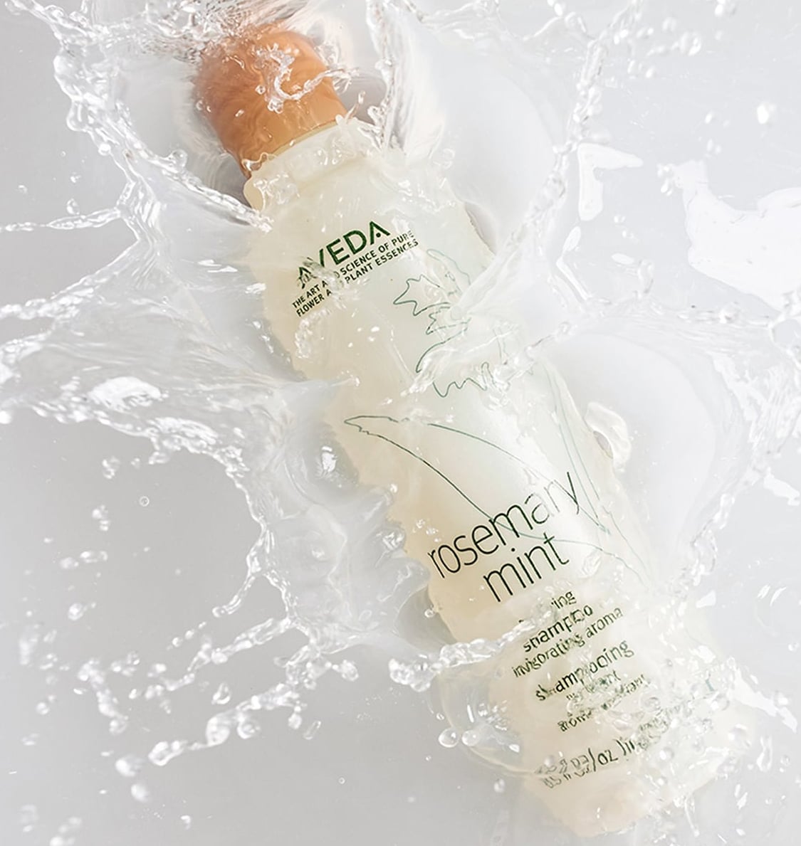 Addio cute grassa: ecco gli shampoo perfetti per dei capelli puliti più a lungo