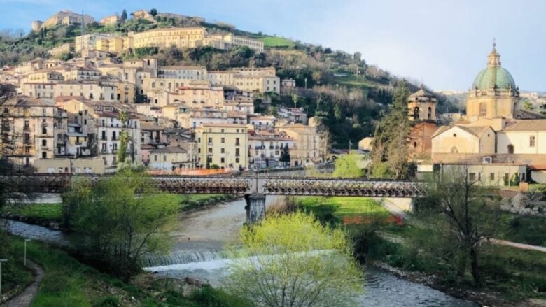La chiamano la “Atene della Calabria” una città che vale la pena scoprire