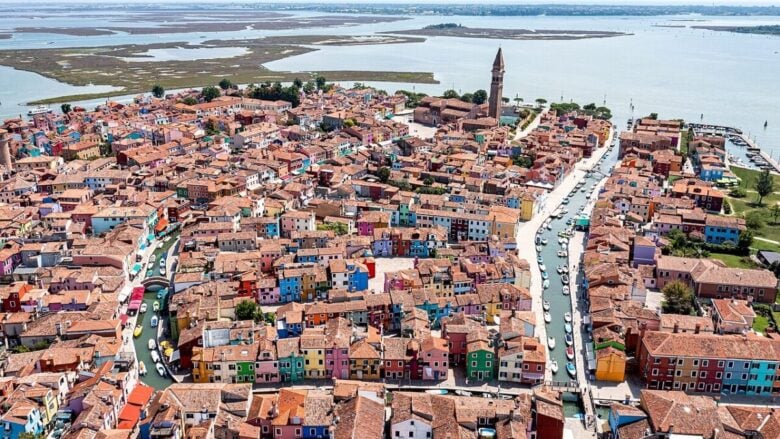 Burano e Murano, due isolette della Laguna veneziana piene di colori e tradizioni da scoprire