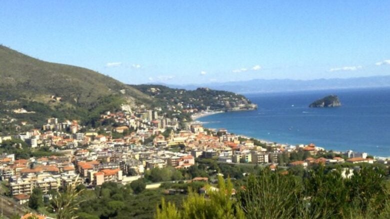 Questa località sulla riviera ligure è la meta ideale per viversi un weekend di stacco e relax