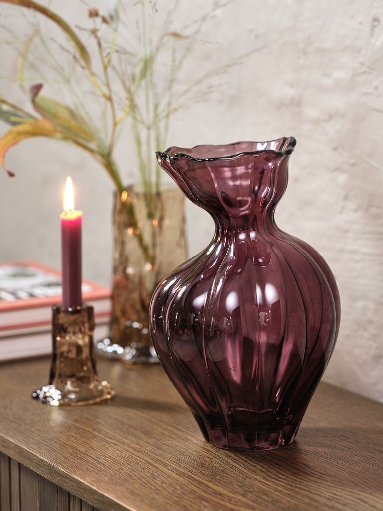 Scopri la collezione di Vasi firmata JYSK: modelli raffinati per dare carattere e modernità agli interni Scopri la collezione di Vasi firmata JYSK: modelli raffinati per dare carattere e modernità agli interni