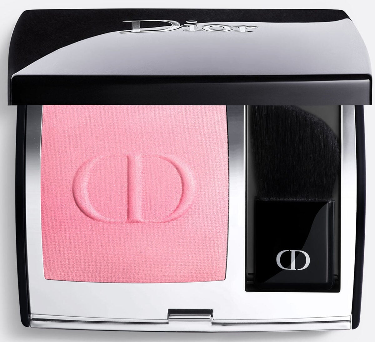 Le guance rosate di Margot Robbie in “Cime Tempestose” fanno tendenza: ecco i blush da provare…