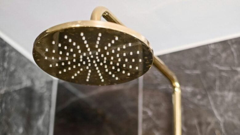 Addio box doccia tradizionale: le soluzioni 2026 che ridisegnano il bagno moderno