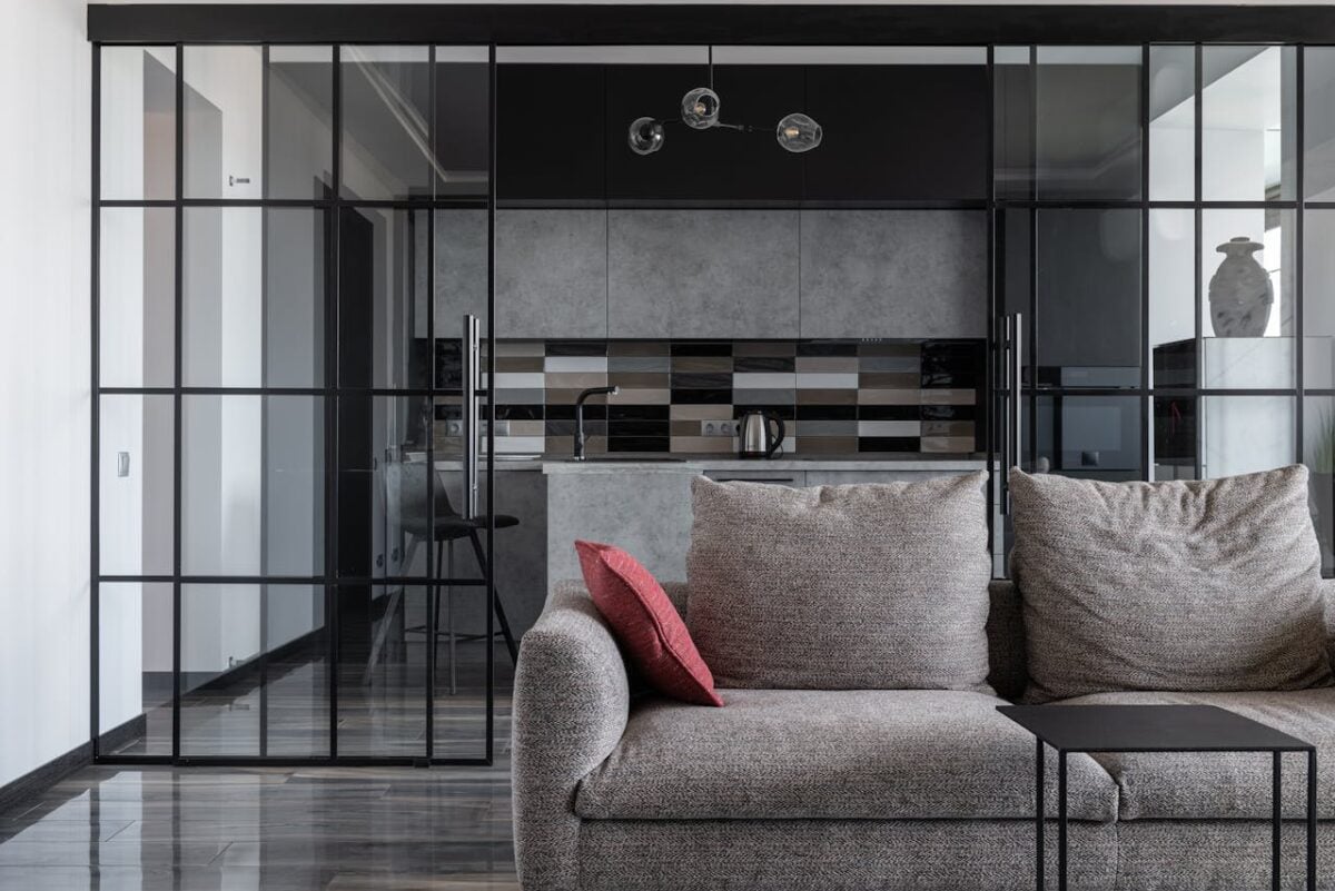 Arredare con il color piombo: abbinamenti e idee per ambienti dal design moderno