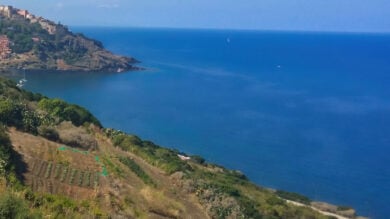 Un borgo della Sardegna affacciato sul mare da visitare questa Primavera