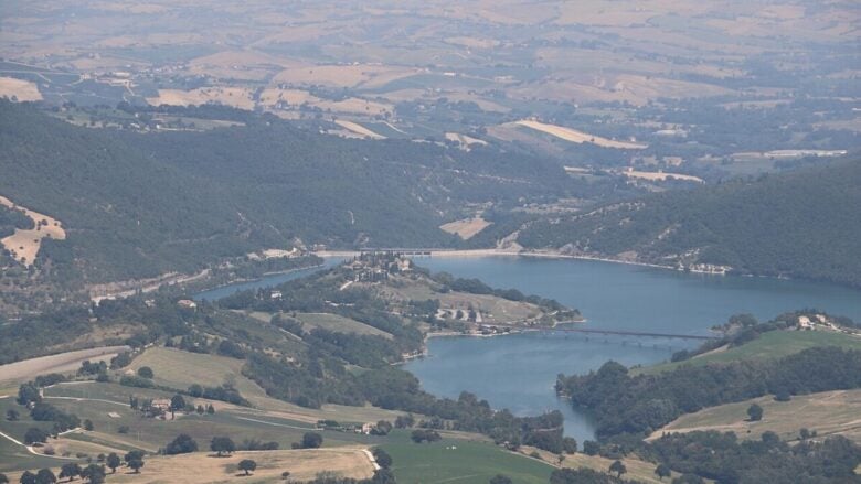 Lo chiamano il balcone delle Marche ed è un luogo che vi saprà sorprendere a ogni passo