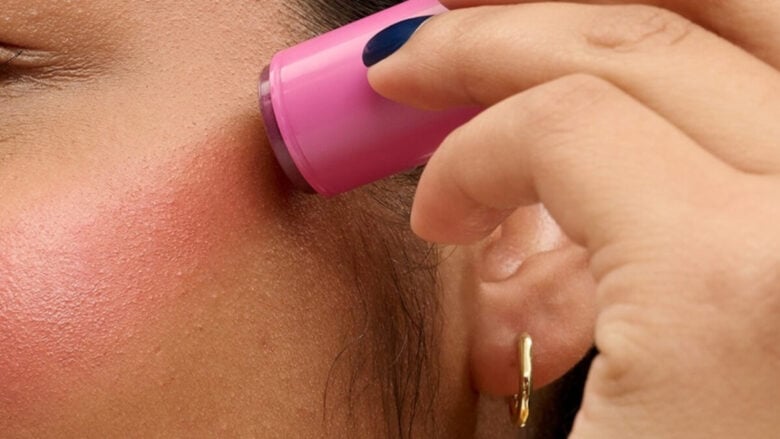 I blush in stick più gettonati della Primavera 2026, facili da applicare e glam