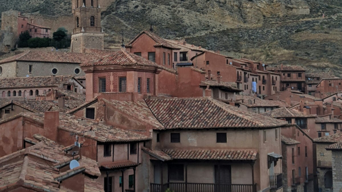 Questo piccolo Borgo è una vera gemma dell’Oltrepò Pavese Questo piccolo Borgo è una vera gemma dell’Oltrepò Pavese