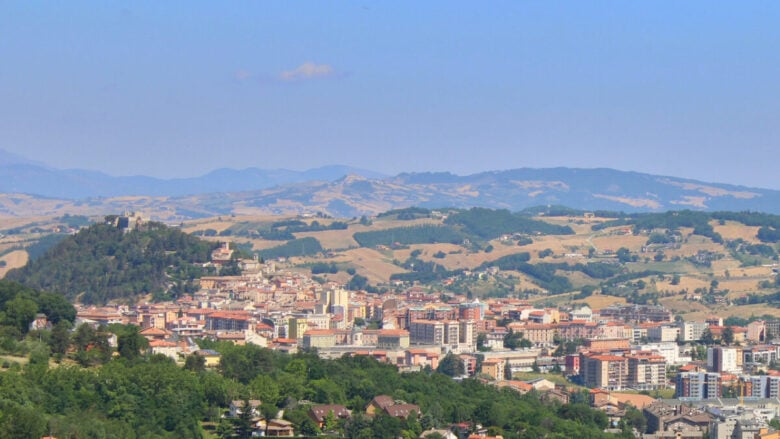 Un borgo del Molise con vista mozzafiato sul Lago del Liscione