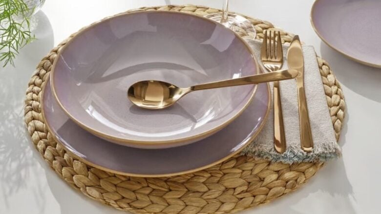 Il segreto per una Tavola Primaverile perfetta? Ecco 5 Set di Piatti nei colori e nei motivi di stagione