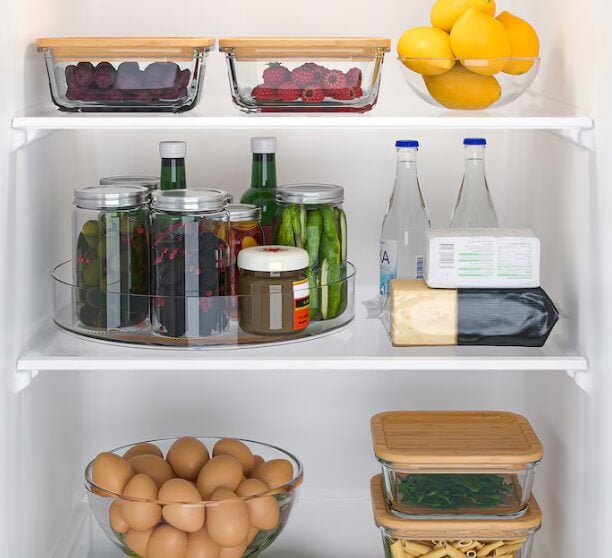 Frigorifero organizzato e zero sprechi: la soluzione IKEA pratica ed efficace