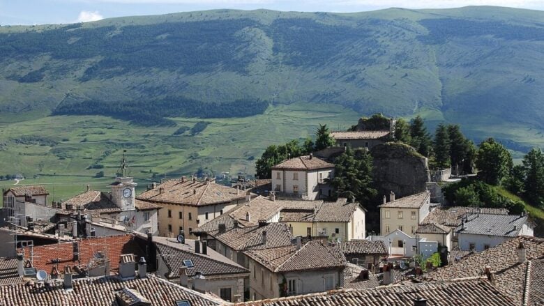Dal mare alla Montagna: ecco i Borghi abruzzesi più belli in cui organizzare un viaggio in Primavera