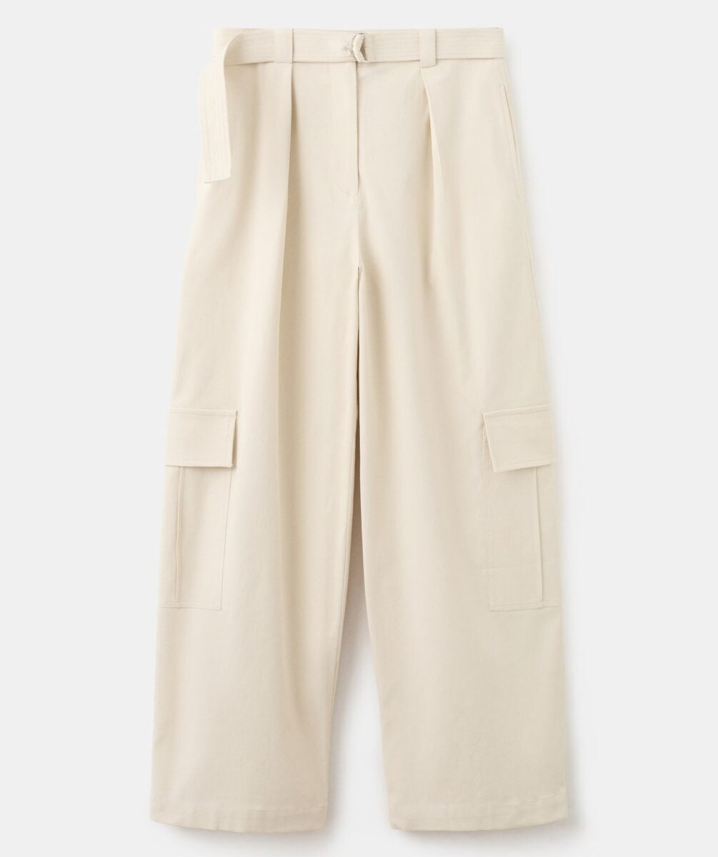 Tanto cool quanto comodi, i Cargo Pants sono i pantaloni del momento!