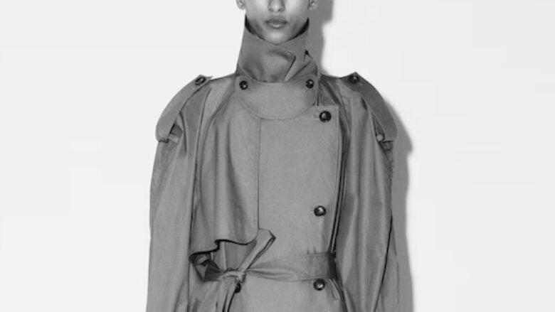 Il Trench di cui avete bisogno adesso? E’ questo by Cos già (quasi) sold out!