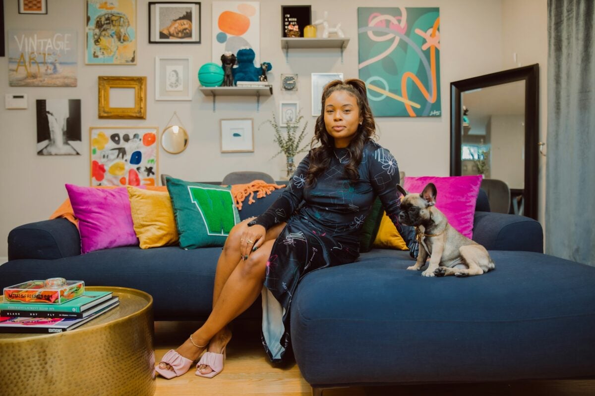 Come posizionare i cuscini sul divano: 5 idee di home styling per il tuo soggiorno