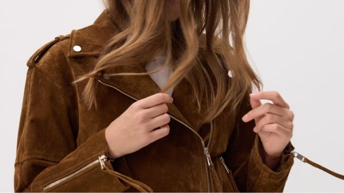 La Giacca in suede è ancora il pezzo statement della Primavera! La Giacca in suede è ancora il pezzo statement della Primavera!