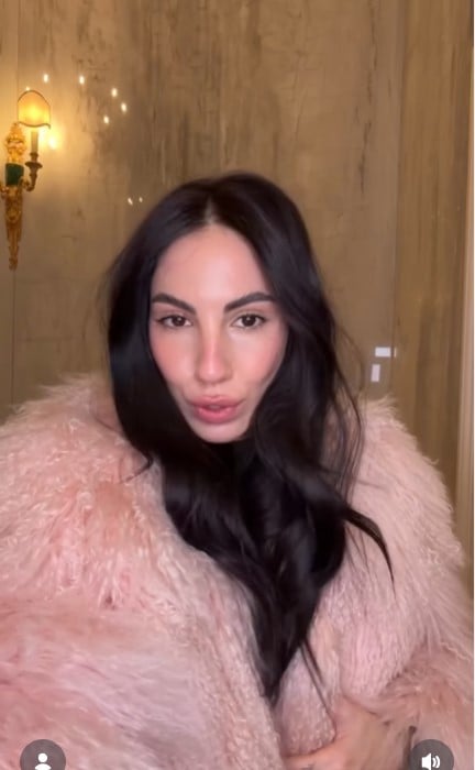 Giulia De Lellis realizza il 5-minute make up perfetto per tutte e per tutti i giorni! Giulia De Lellis realizza il 5-minute make up perfetto per tutte e per tutti i giorni!