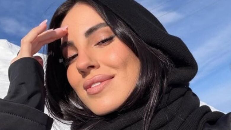 Giulia De Lellis realizza il 5-minute make up perfetto per tutte e per tutti i giorni!