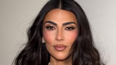 Giulia Salemi, super trendy con gli accessori coordinati e con il colore must di stagione!