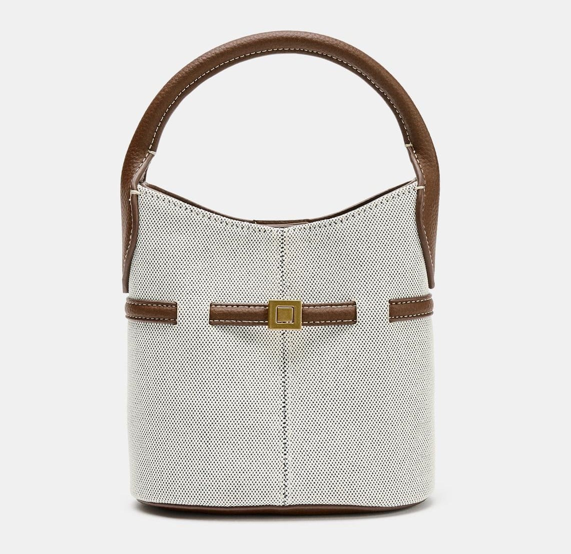 Borse a secchiello: qui i modelli della Primavera 2026 che si fanno notare! Borse a secchiello: qui i modelli della Primavera 2026 che si fanno notare!