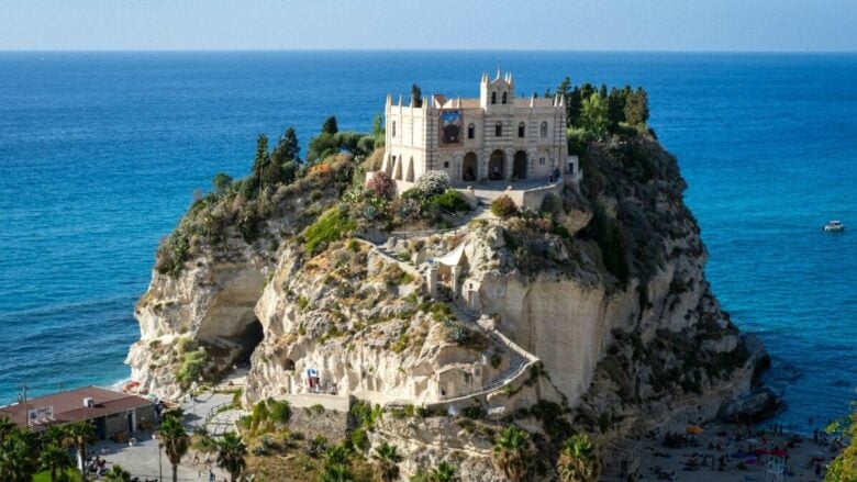 Weekend di Primavera in Calabria: un itinerario di 2 giorni tra borghi, città e location uniche