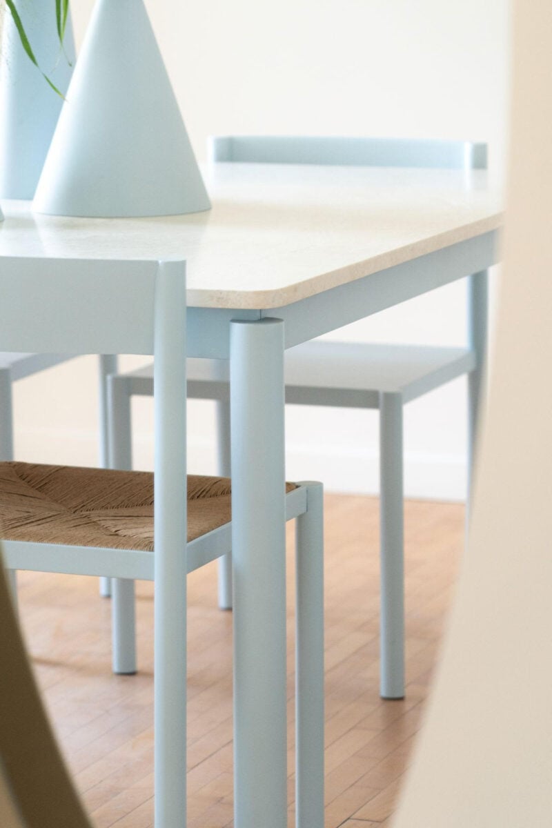 Milano Design Week 2026 RIPA reinterpreta sedia e tavolo di origine popolare e apre al Multi-materia