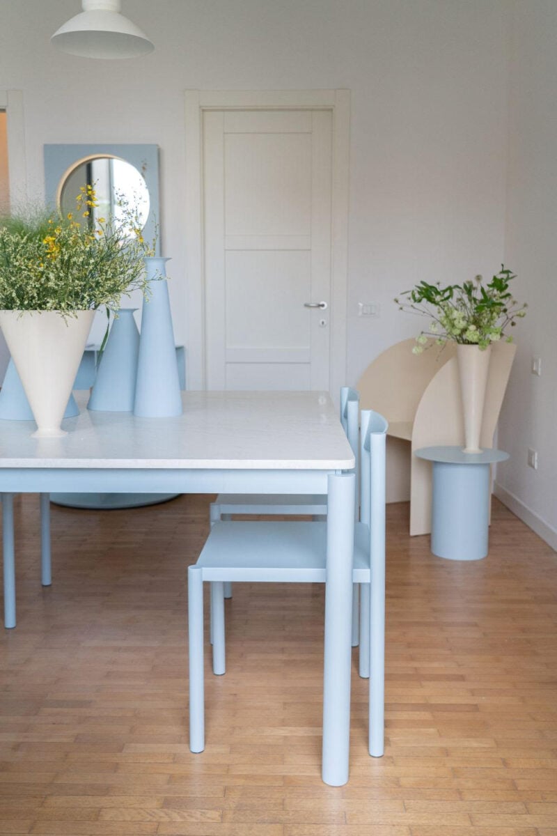 Milano Design Week 2026 RIPA reinterpreta sedia e tavolo di origine popolare e apre al Multi-materia