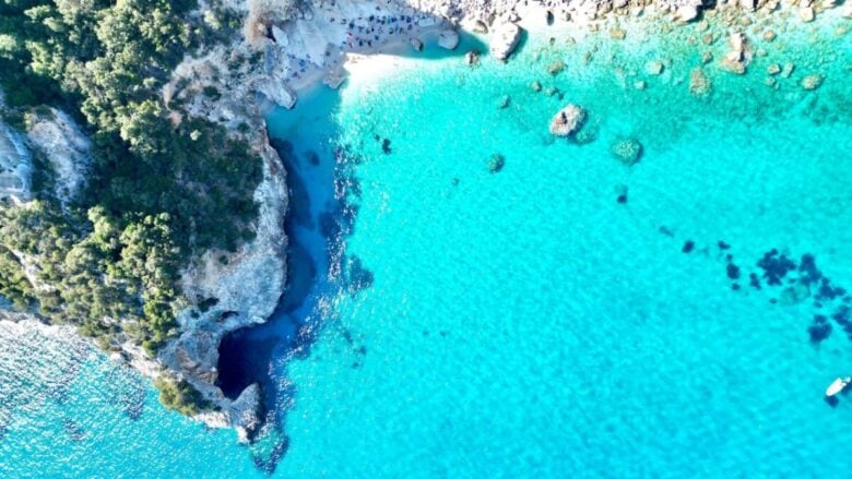 Spiagge più belle del Mediterraneo: 10 destinazioni imperdibili
