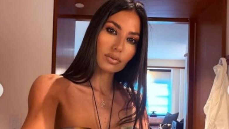 Elisabetta Gregoraci brilla al party di Flavio Briatore con il mini dress tempestato di paillettes